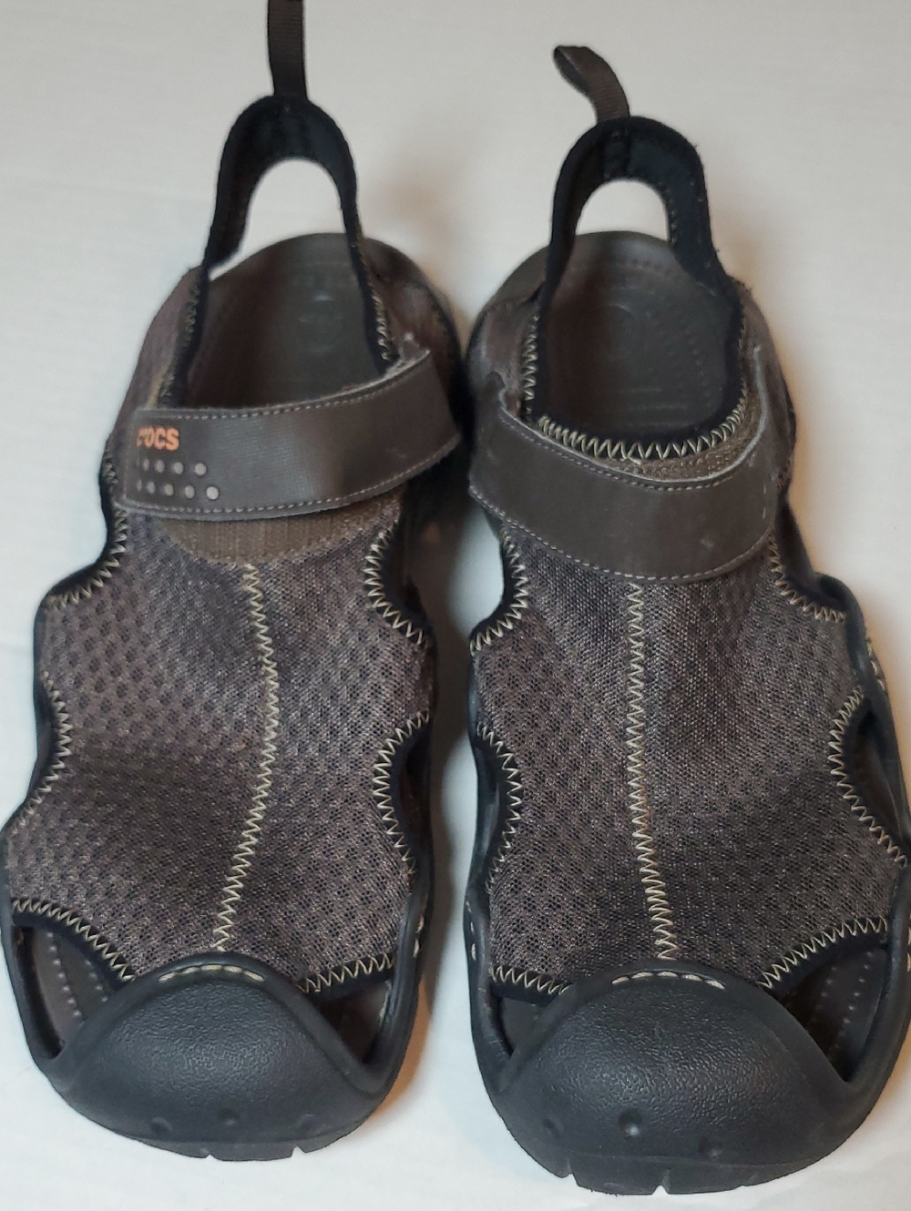 CROCS Men's Swiftwater Mesh Deck Sandals Brown Size 11 Slip On Comfort Low Top - Picture 2 of 8